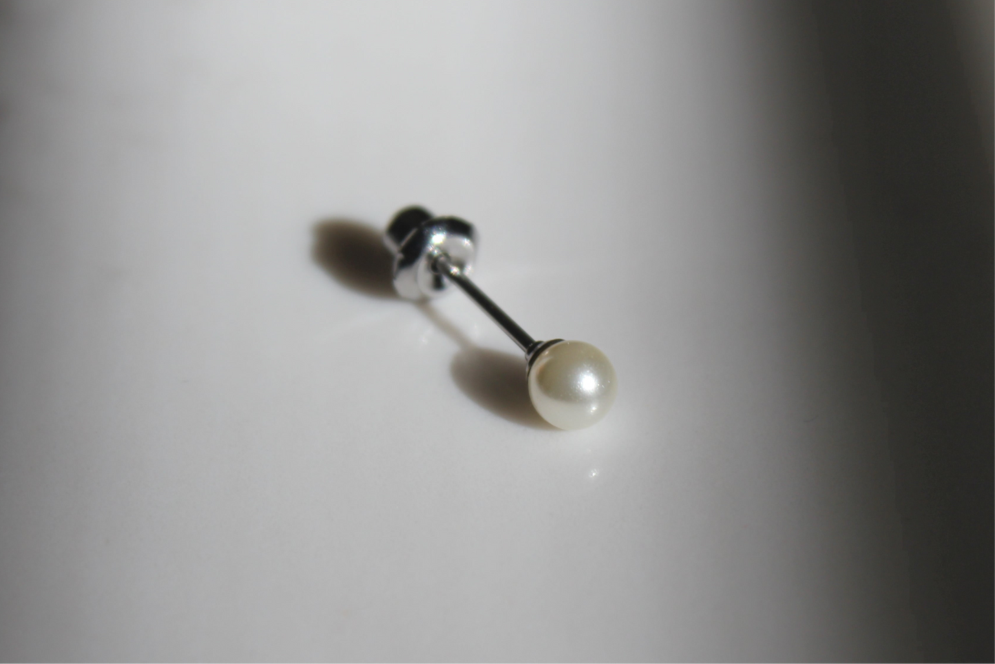 Cream Pearl Titanium Earring Set